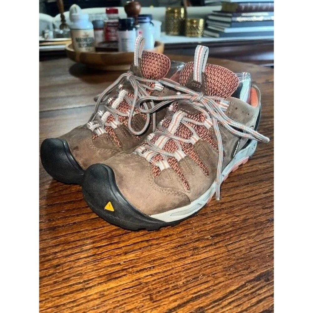 Keen Wm’s 8.5M Bryce Low Waterproof KEEN DRY Hiking Shoes